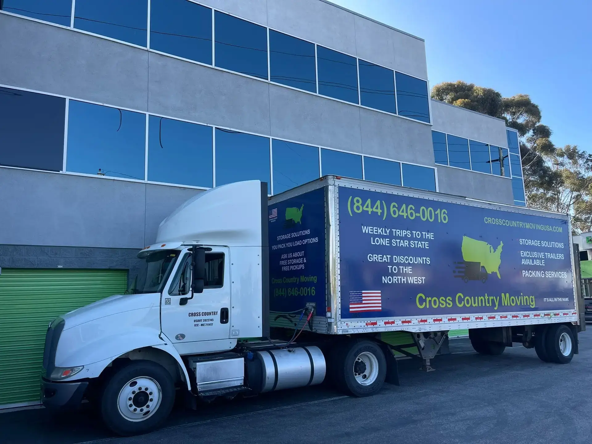 Cross Country Moving full team for Austin delivery