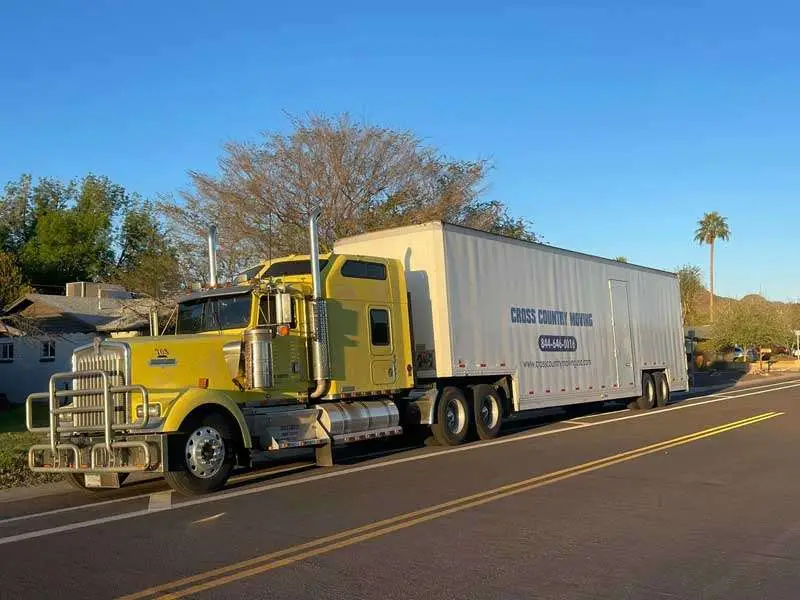 Professional long distance movers providing nationwide interstate moving services